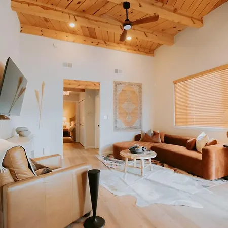 Desert Sunset-Hot Tub-Pet Friendly-No Pet Fees!